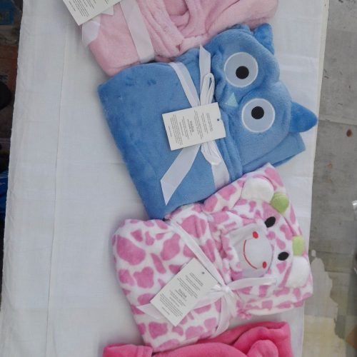 Cap-Blankets-THE-BABYSHOP-KATTANKUDY-2.jpg