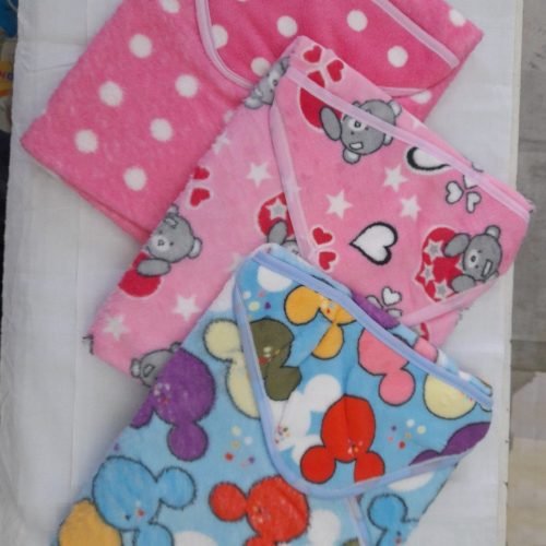 Cap-Blankets-THE-BABYSHOP-KATTANKUDY-5.jpg