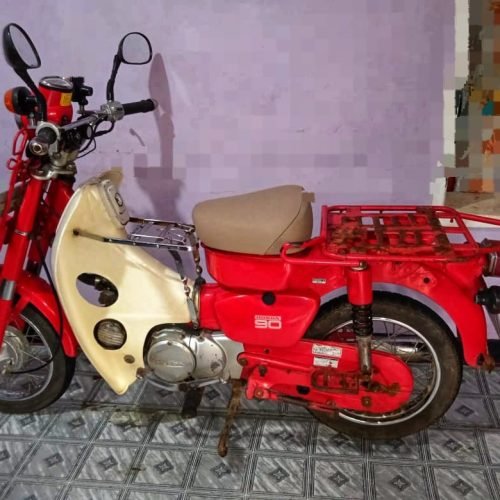 Honda-90-3.jpg